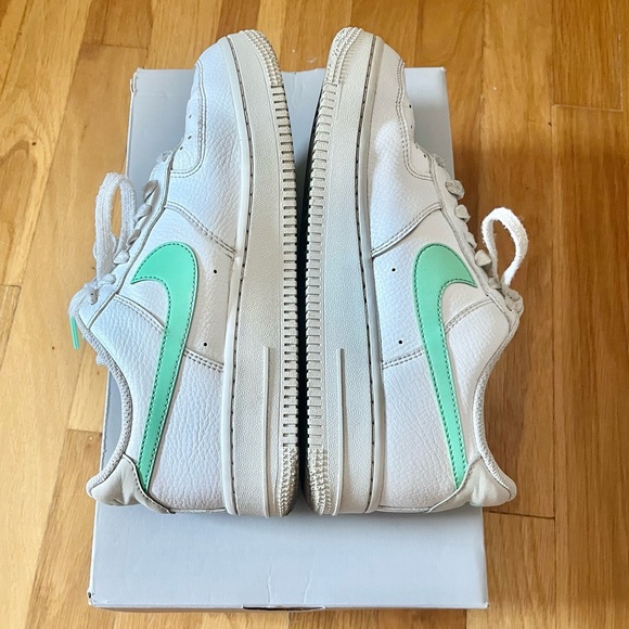 Nike Air Force 1 ‘07 “White/Green Glow-White Bone” - Picture 4 of 11
